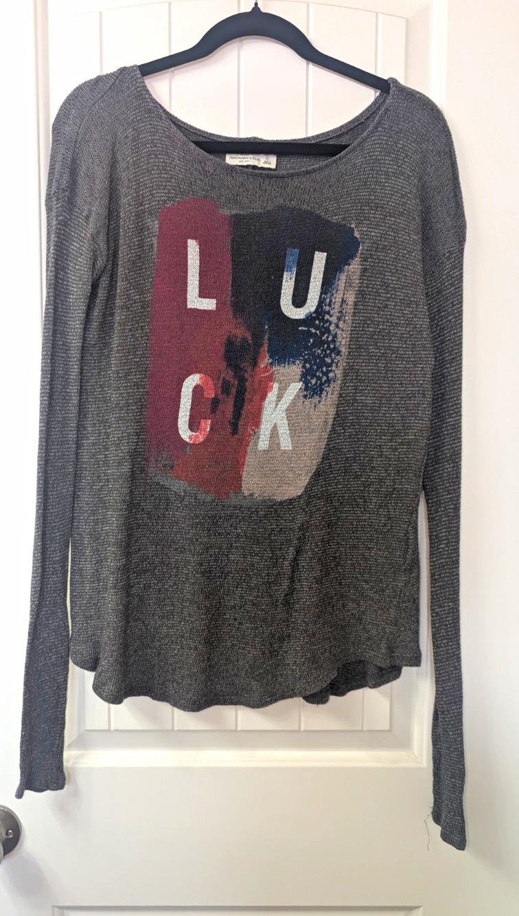 Abercrombie & Fitch Women's XS Gray Knit Scoop Neck Logo Graphic Pullover